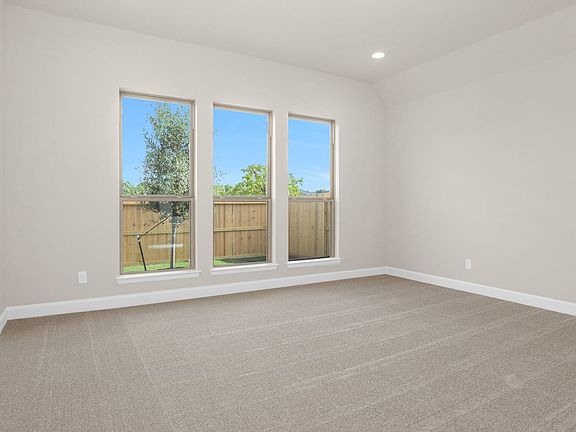 4th image of 19231 Satsuma Ridge Dr