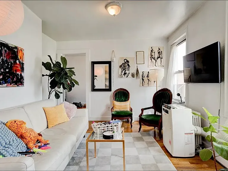 230 N 5th St #3R — Photo 1