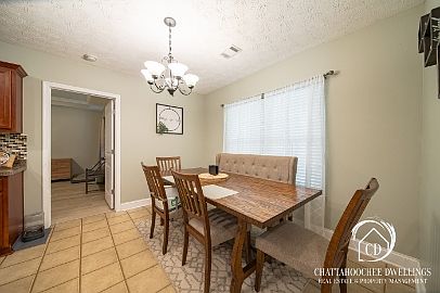 5th image of 382 Lee Road 2170