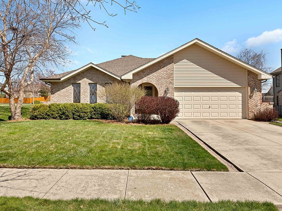 1st image of 8001 Chesterton Dr