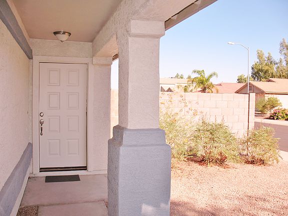 4th image of 21001 N 40th Dr