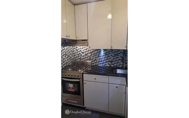 Rented by Douglas Elliman | media 5