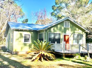 112 Opal Chambers, Apalachicola, FL 32320