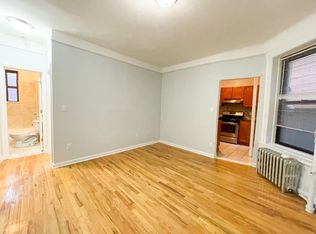 31-70 37th St #R2, Astoria, NY 11103