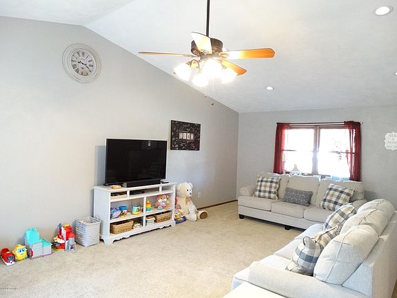 3rd image of 2921 Don Ray Dr