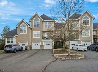 122 Rip Van Dam Ct, Belle Mead, NJ 08502