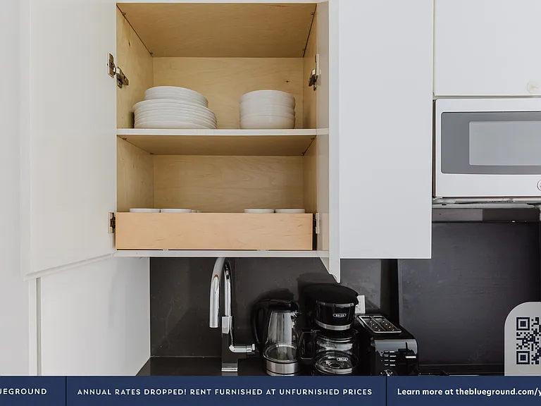 290 W 12th St #3D — Photo 8
