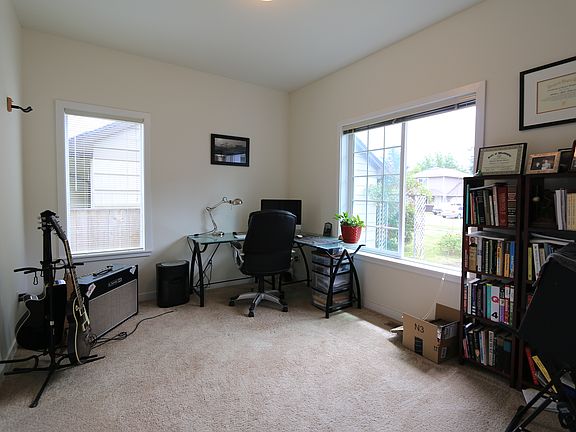 5th image of 2220 Bush Ave NW