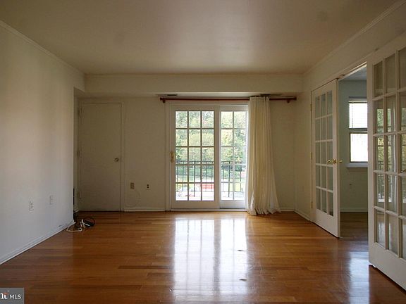 4th image of 5931 Quantrell Ave APT 102
