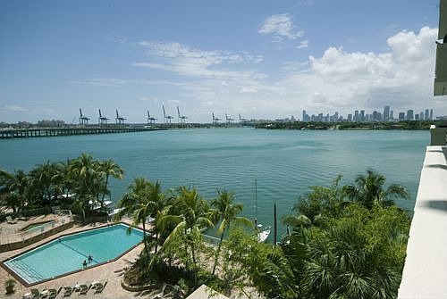Bay/skyline views