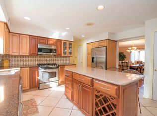 73 Jeremy Ct, Monroe Township, NJ 08831