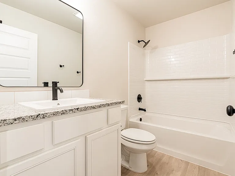 5548 Auburn St — Photo 10
