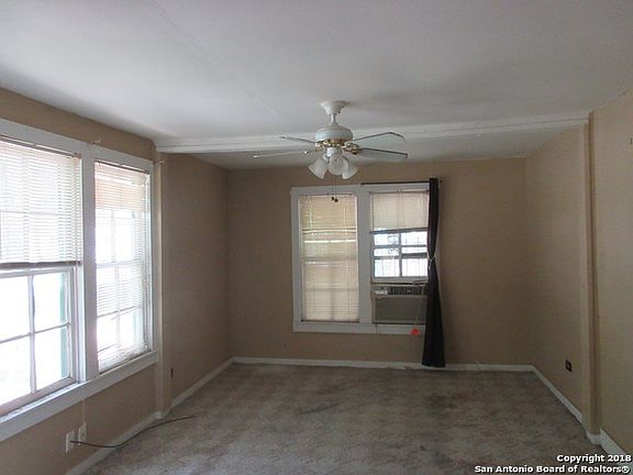 3rd image of 1542 SW 18th St
