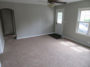 605 N Taylor Ave, Tipton, MO 65018
