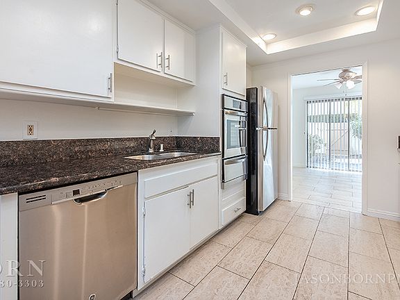 3rd image of 3724 San Vincente Ct