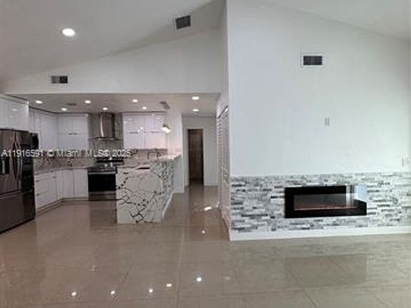 4th image of 20521 SW 125th Ave #0