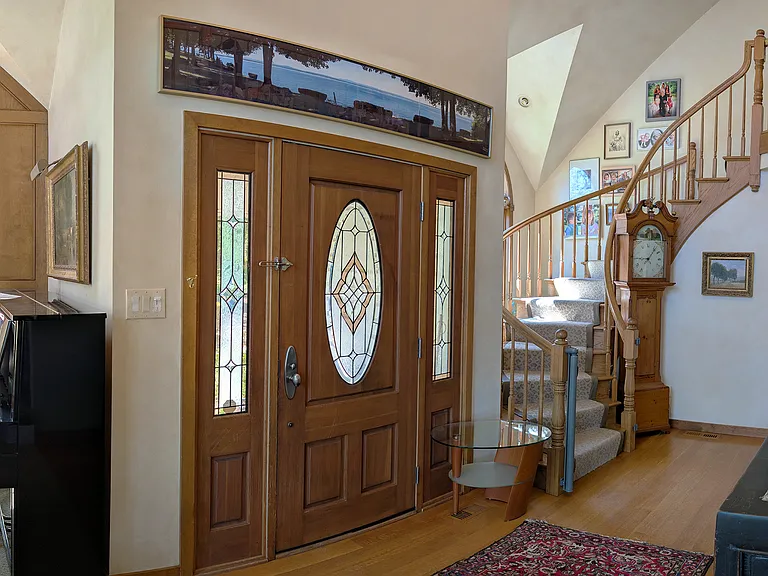 1004 Thomas Rd — Photo 8