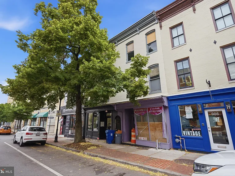 910 S Charles St #B — Photo 36