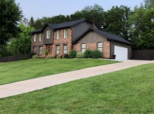 4220 Weatherton Pl, Saint Charles, MO