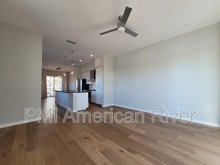 3348 S St — Photo 4