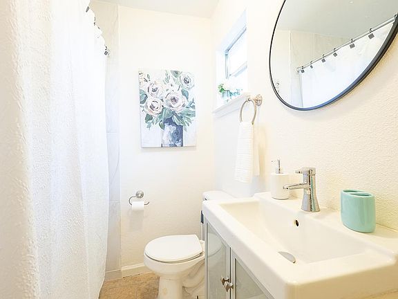 5th image of 5505 Avenue H #B