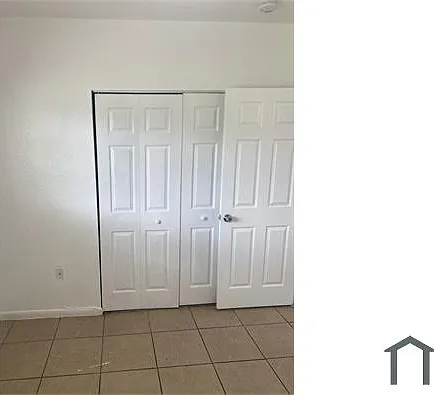 1070 NW 9th Ave #1 — Photo 4