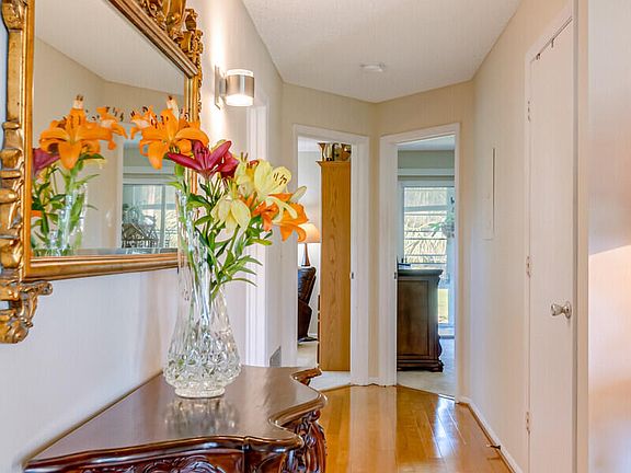5th image of 2 Vista Gardens Trl APT 202