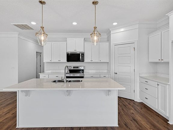 2nd image of 210 Allie Loop