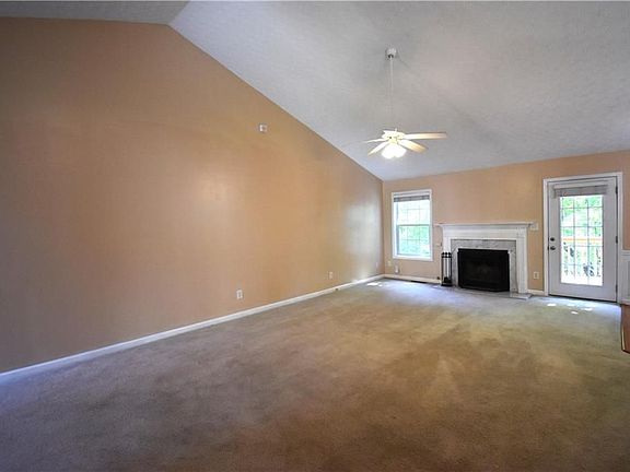 3rd image of 1240 Brisbane Dr