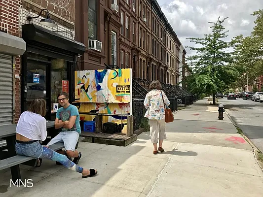 Rented by MNS | media 48