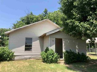 704 E Ruby Ave, Iowa Park, TX 76367