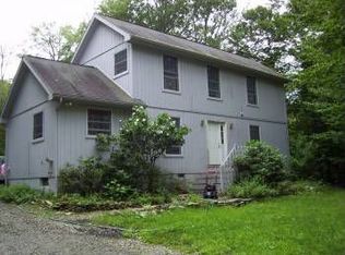 54 Main St, Gouldsboro, PA 18424