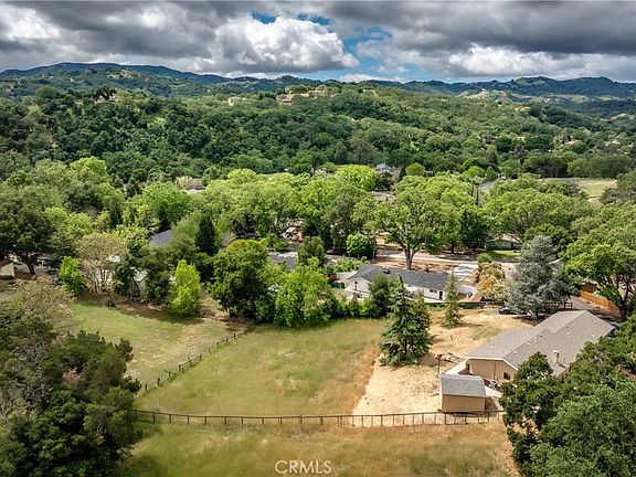 3rd image of 6055 Flores Rd