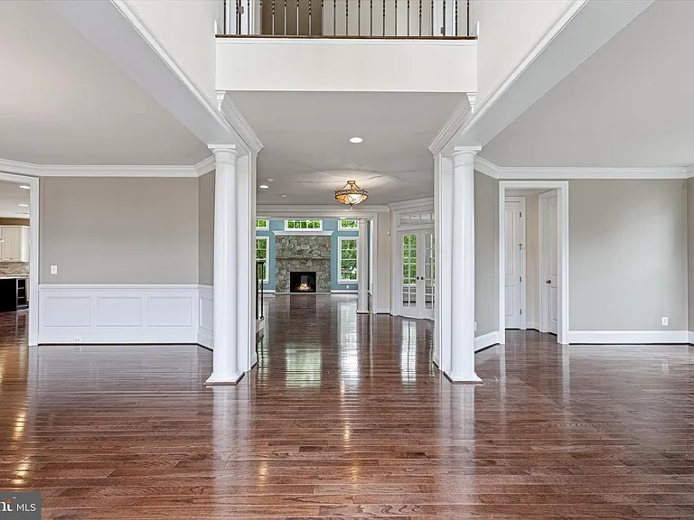 1751 Tysons Crest Ln — Photo 2