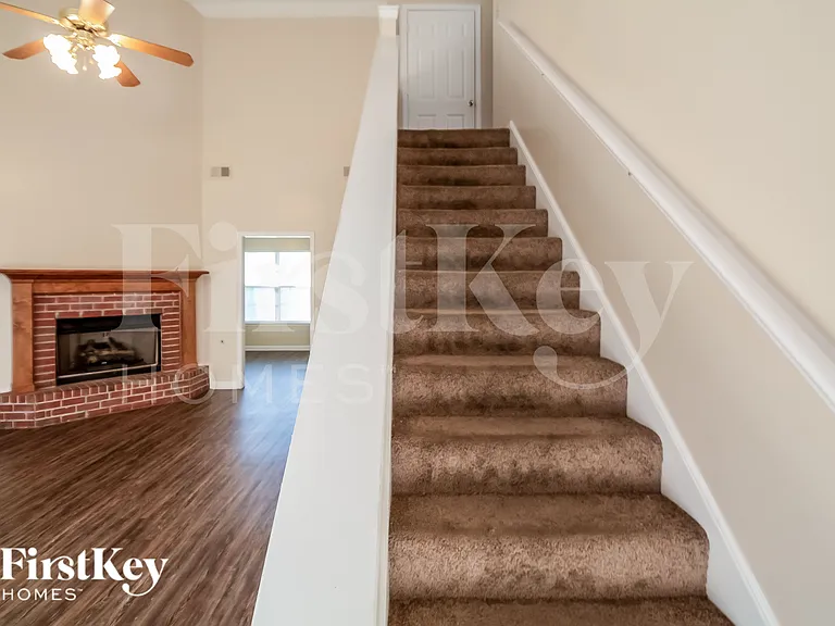 7435 Bridle Cv — Photo 5