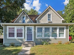 705 Hatton Ave, Dallas Center, IA 50063