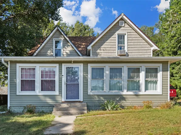 705 Hatton Ave, Dallas Center, IA 50063