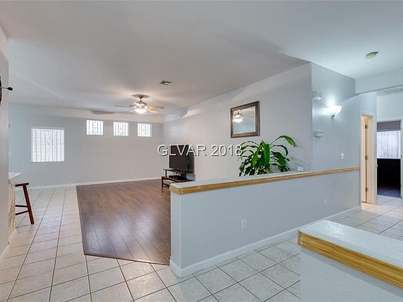 3rd image of 48 Mesa Rivera St