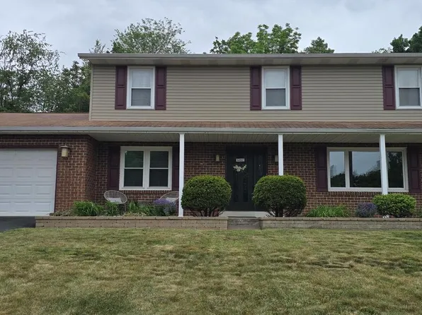 7949 Bayard Dr, Hummelstown, PA 17036
