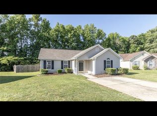 2304 Juneberry Ct, Charlotte, NC 28216