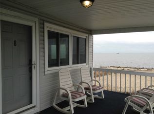 42 Browns River Rd APT 8, Sayville, NY 11782
