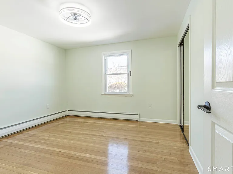 26 Kelly Rd — Photo 16