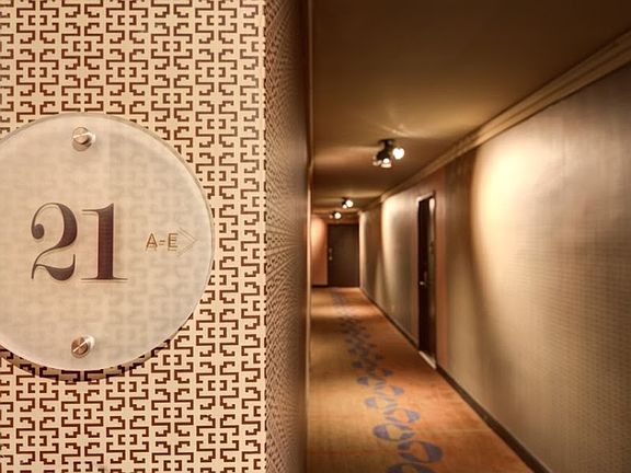 3rd image of 10440 Queens Blvd APT 19M