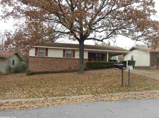 604 Paula Dr, North Little Rock, AR 72118