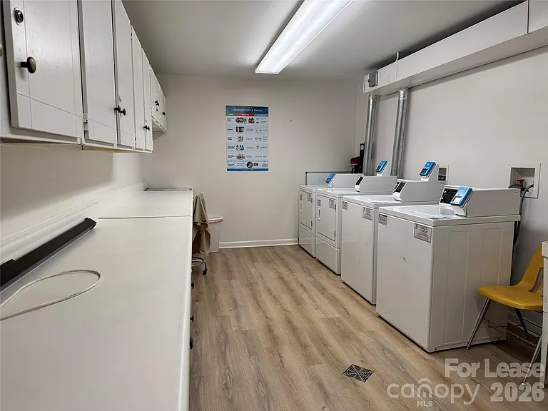 1323 Queens Rd #303 — Photo 37