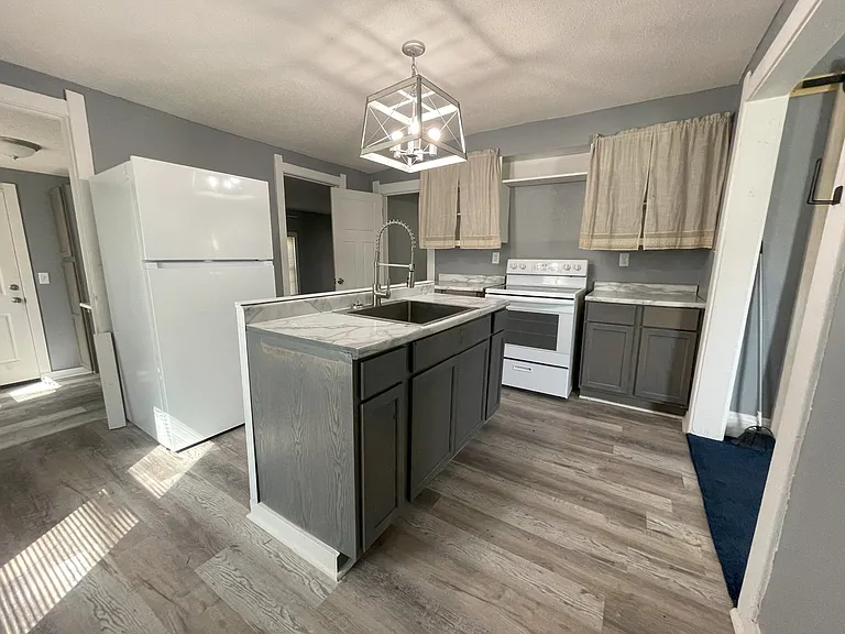 1123 Nevada St — Photo 4