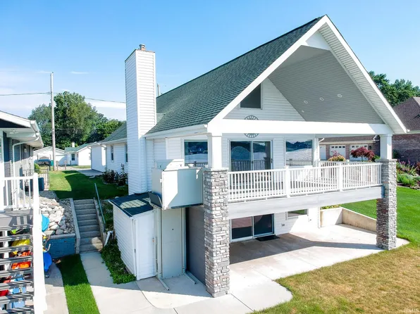 51304 N Shore Dr, Elkhart, IN 46514