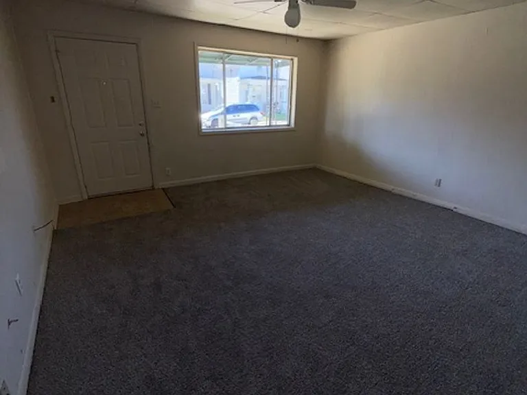 2513 W Illinois St — Photo 7