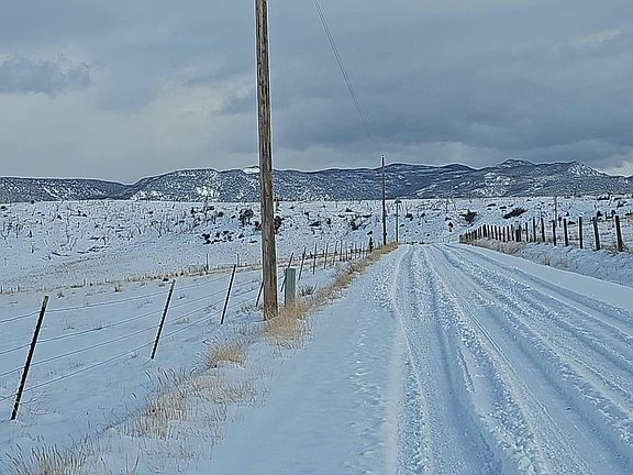 4th image of 1600 Six Lazy K Rd