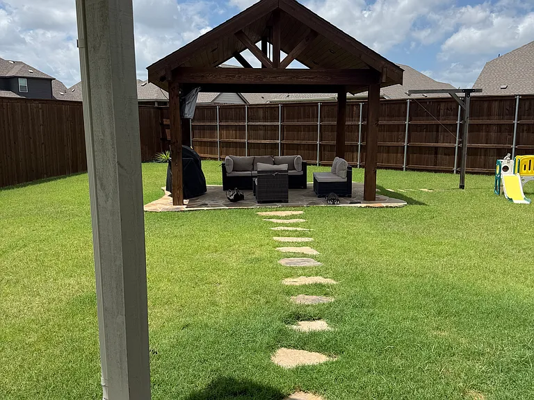1072 Tara Ct — Photo 38